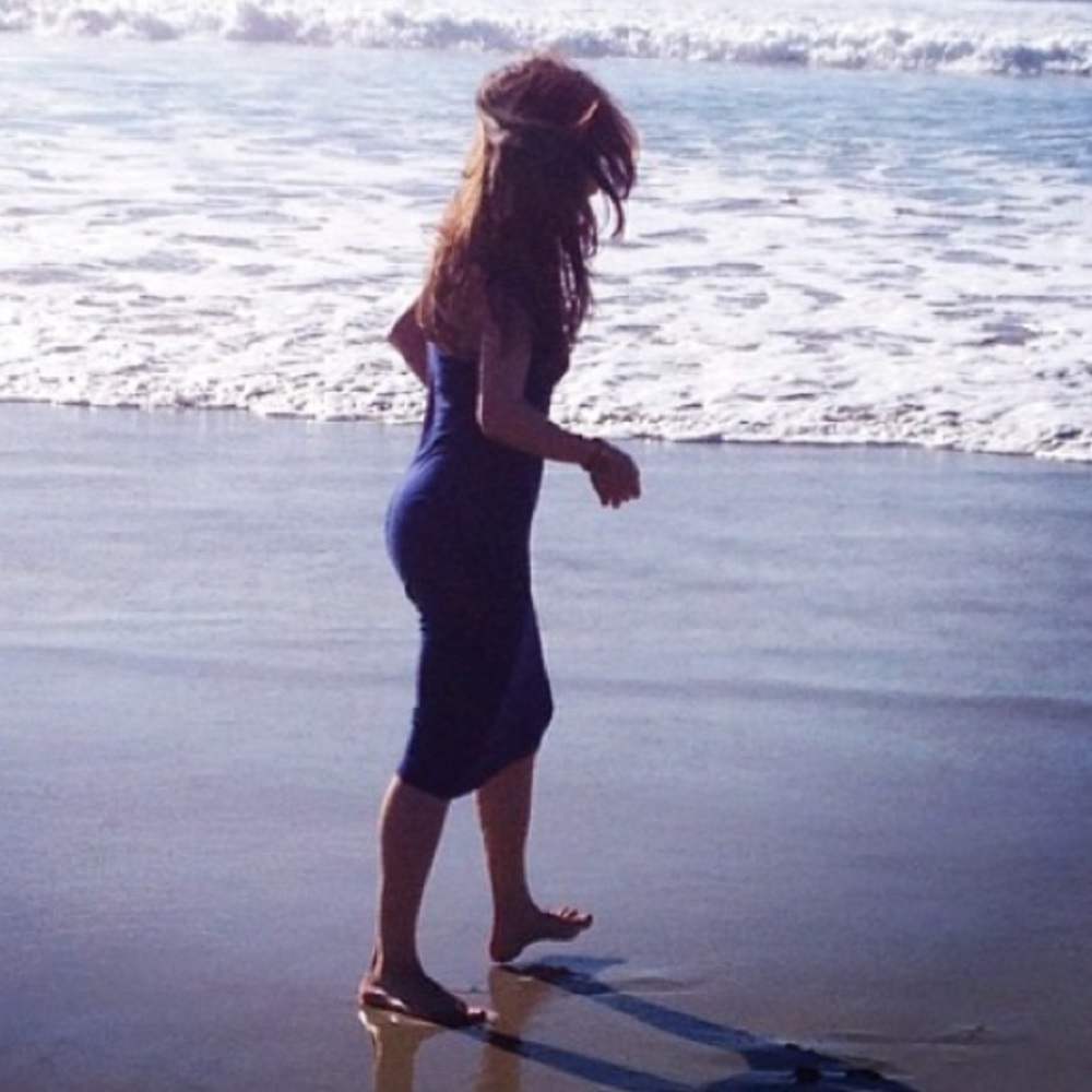 BCBG race-back fitted dress 🌊